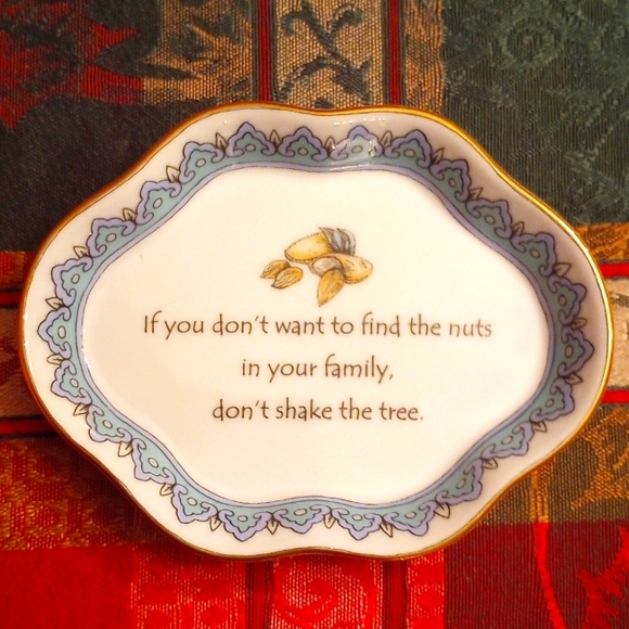 Mottahedeh Vintage Rare Find Funny Porcelain Jewelry Trinket Tray, Cream, Blue - Picture 1 of 6